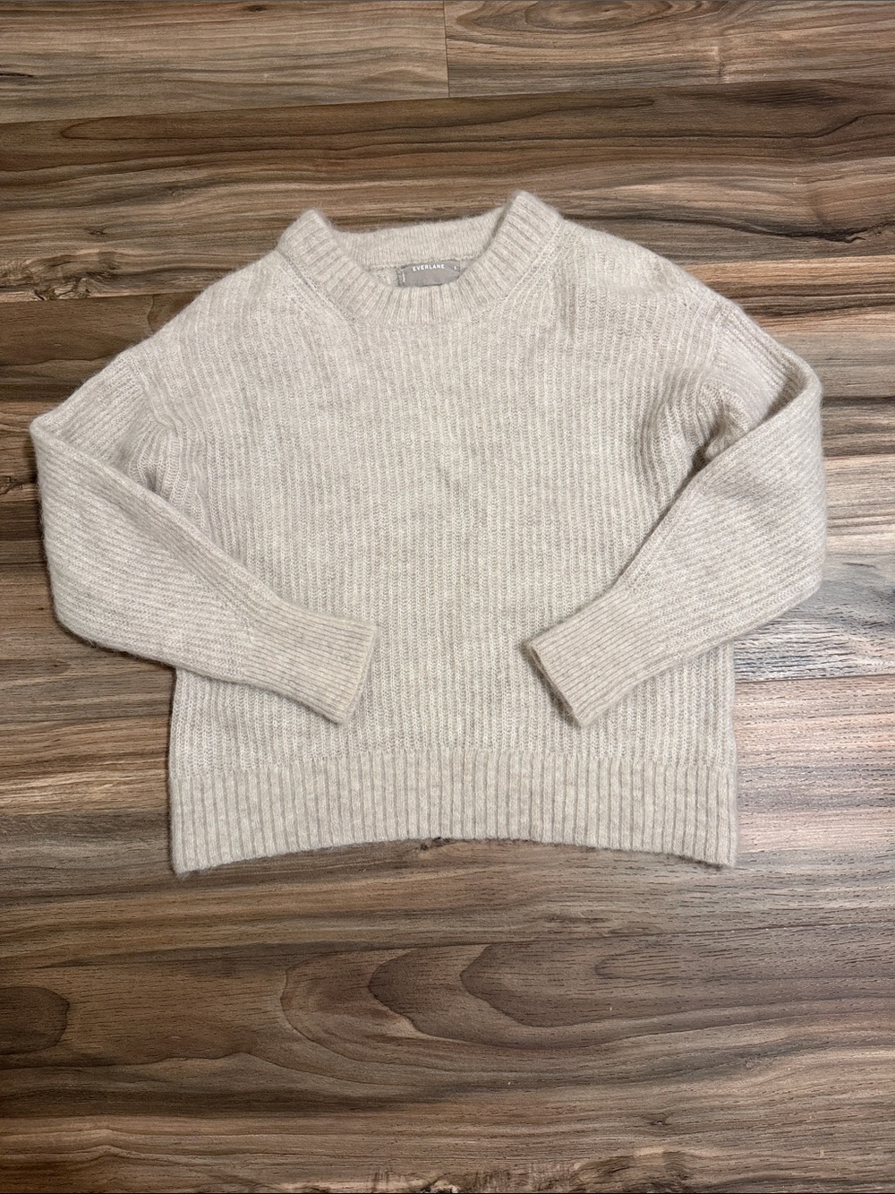 Everlane The Cocoon Crew Alpaca Sweater Almond Women’s Size S Quiet Luxury